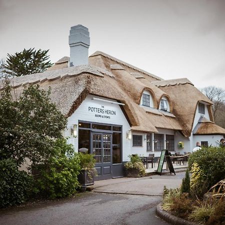 Potters Heron Hotel รอมซีย์ ภายนอก รูปภาพ