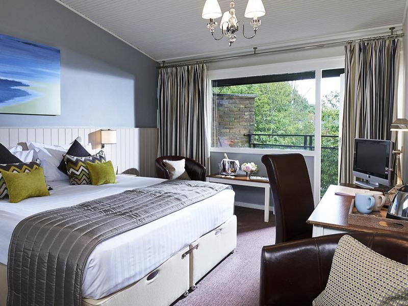 Potters Heron Hotel รอมซีย์ ภายนอก รูปภาพ