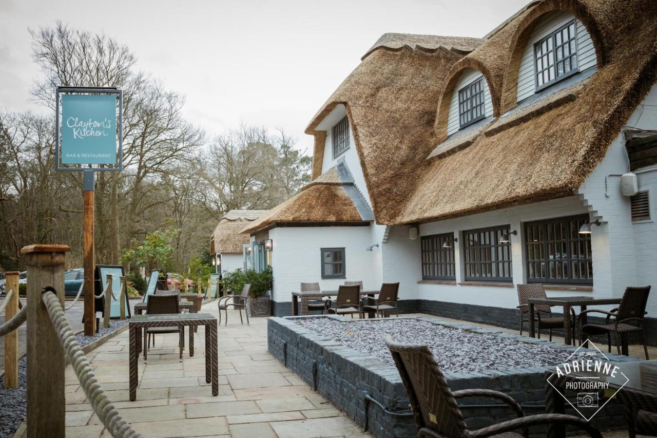 Potters Heron Hotel รอมซีย์ ภายนอก รูปภาพ