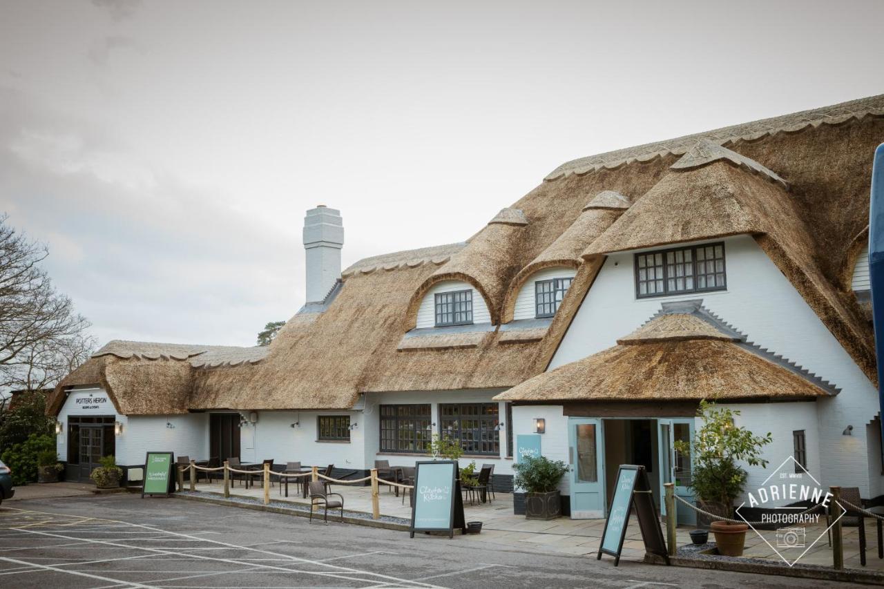 Potters Heron Hotel รอมซีย์ ภายนอก รูปภาพ