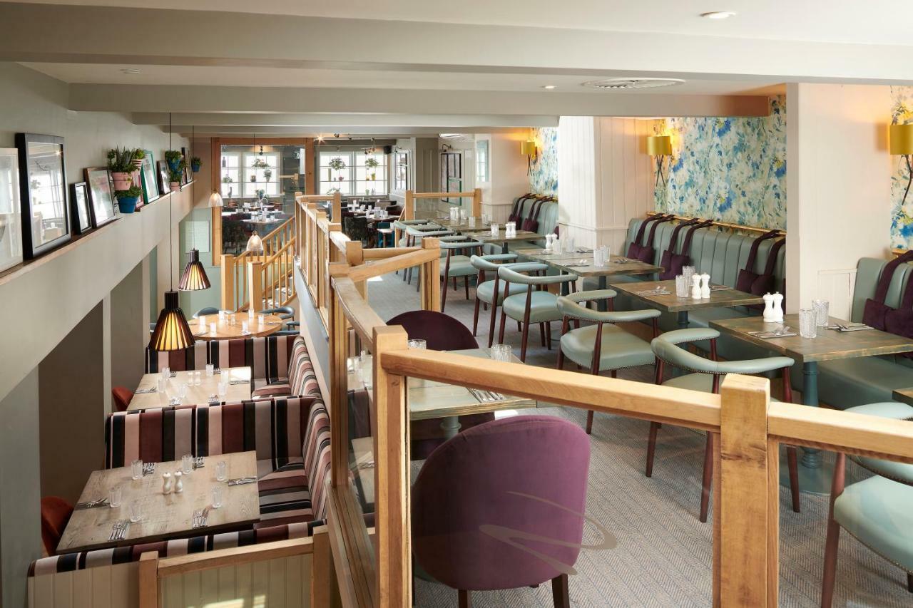 Potters Heron Hotel รอมซีย์ ภายนอก รูปภาพ